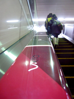 写真: VAIO on the escalator (2) (2009.1.26)